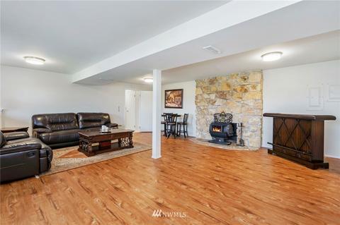 8712 Olympic View Dr, Edmonds, WA 98026 photo 27