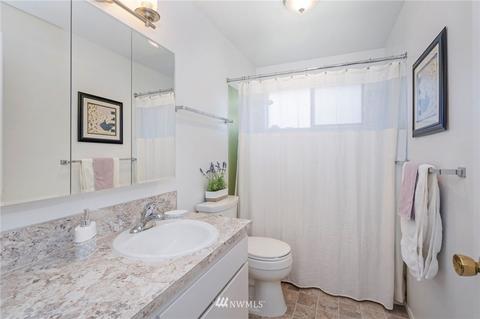 8712 Olympic View Dr, Edmonds, WA 98026 photo 16