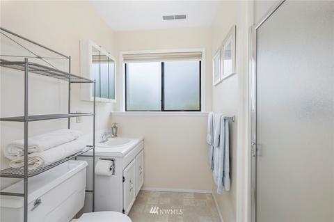 8712 Olympic View Dr, Edmonds, WA 98026 photo 25