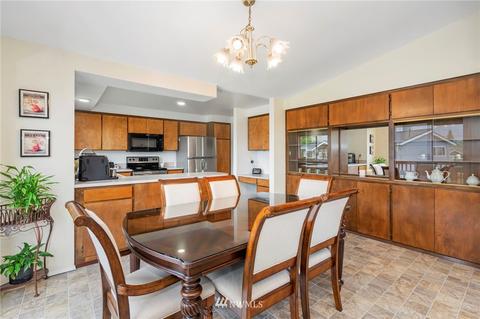 8712 Olympic View Dr, Edmonds, WA 98026 photo 15