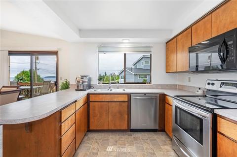 8712 Olympic View Dr, Edmonds, WA 98026 photo 13