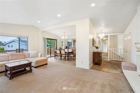 8712 Olympic View Dr, Edmonds, WA 98026 photo 11