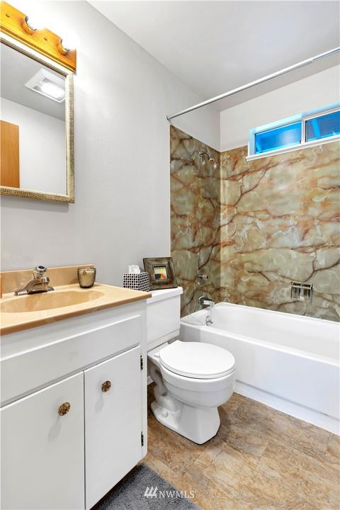 6221 Spring St, Everett, WA 98203 photo 21