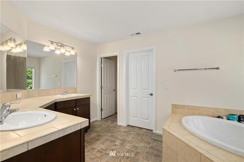 3045 Eagle Loop NE, Lacey, WA 98516 photo 13
