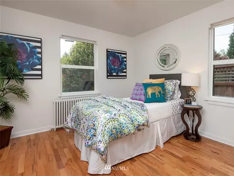8827 15th Ave NE, Seattle, WA 98115 photo 10