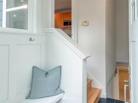 8827 15th Ave NE, Seattle, WA 98115 photo 16