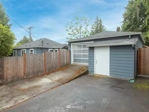 8827 15th Ave NE, Seattle, WA 98115 photo 28