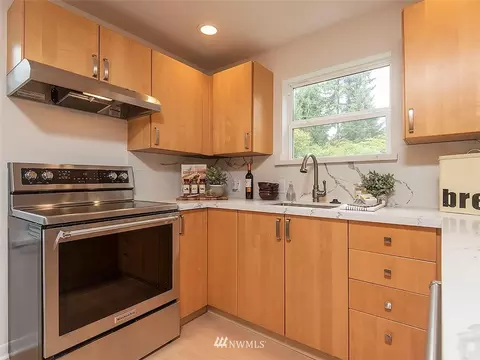 8827 15th Ave NE, Seattle, WA 98115 photo 15
