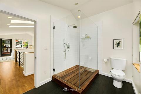 1806 E John St, Seattle, WA 98112 photo 21