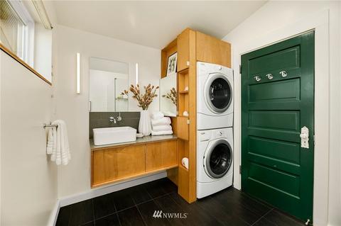 1806 E John St, Seattle, WA 98112 photo 20