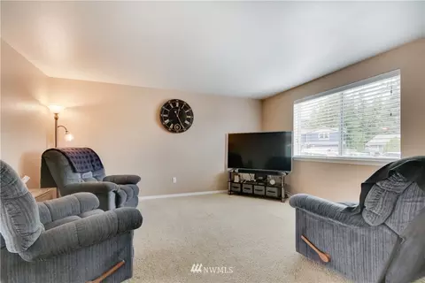 606 190th St E, Spanaway, WA 98387 photo 3