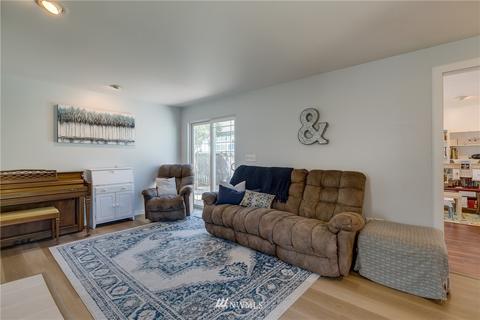 320 42nd St SW, Everett, WA 98203 photo 4