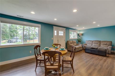 17403 Gravenstein Rd, Bothell, WA 98012 photo 4
