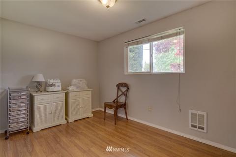 17403 Gravenstein Rd, Bothell, WA 98012 photo 17