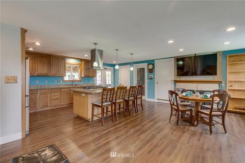 17403 Gravenstein Rd, Bothell, WA 98012 photo 3