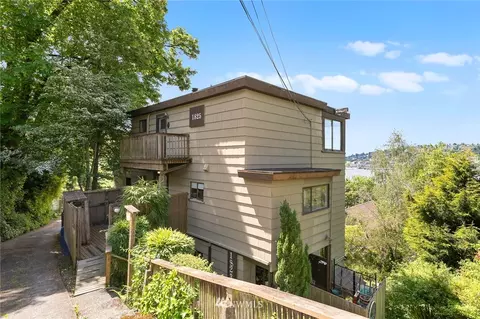 1823 Broadway E, Seattle, WA 98102 photo 1