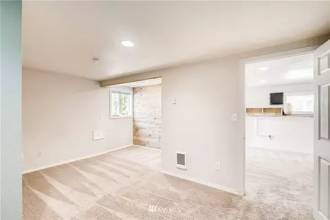 2010 60th St SE, Everett, WA 98203 photo 10