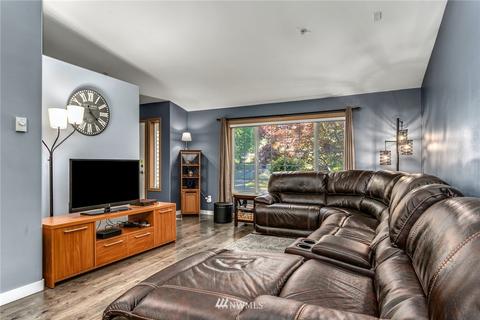 930 Glenhaven Dr, Everett, WA 98203 photo 2