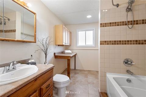 22500 1st Pl W, Bothell, WA 98021 photo 17