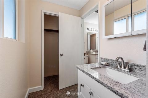 22500 1st Pl W, Bothell, WA 98021 photo 11