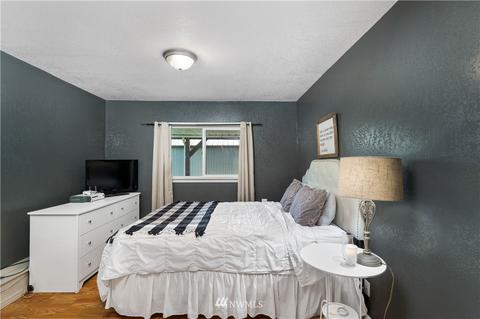 972 Tipsoo Loop N, Rainier, WA 98576 photo 25