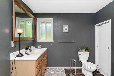 972 Tipsoo Loop N, Rainier, WA 98576 photo 24
