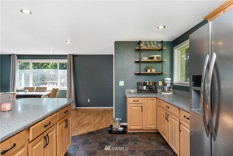 972 Tipsoo Loop N, Rainier, WA 98576 photo 21