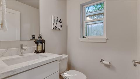 622 N 60th St #B, Seattle, WA 98103 photo 12