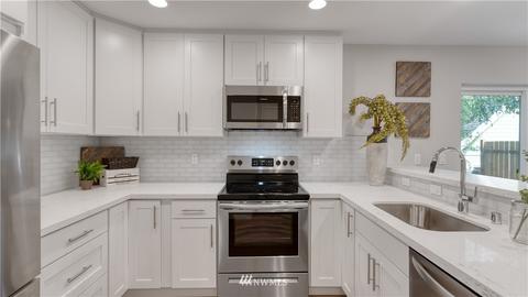622 N 60th St #B, Seattle, WA 98103 photo 11
