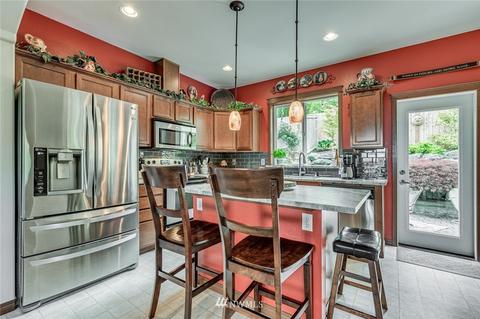 506 Pilchuck Path, Everett, WA 98201 photo 10