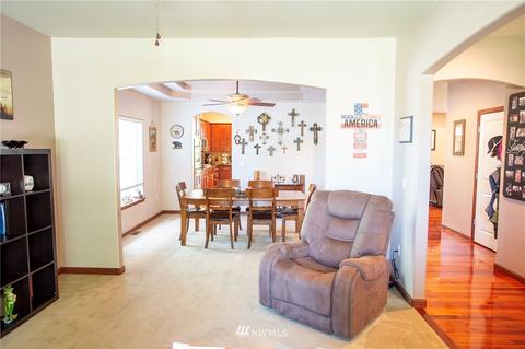 1512 Daffodil Ave NE, Orting, WA 98360 photo 5