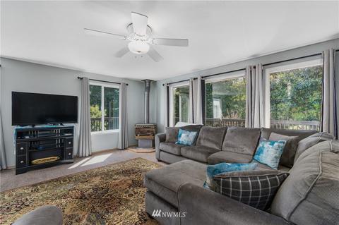 226 Tamaracks Dr, Onalaska, WA 98570 photo 4