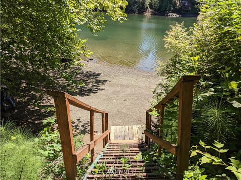 891 E April Ave, Grapeview, WA 98546 photo 3