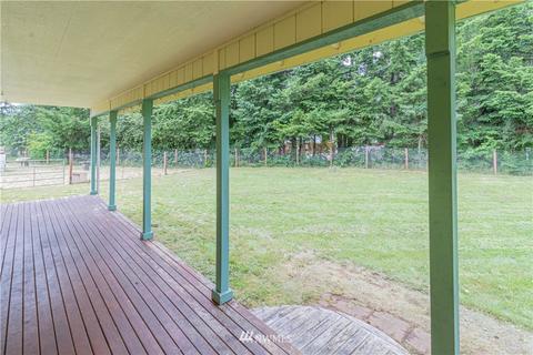 984 Tipsoo Loop N, Rainier, WA 98576 photo 3