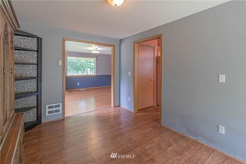 984 Tipsoo Loop N, Rainier, WA 98576 photo 7