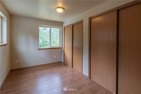 984 Tipsoo Loop N, Rainier, WA 98576 photo 14