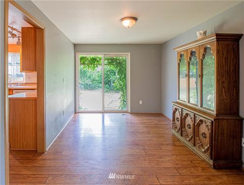 984 Tipsoo Loop N, Rainier, WA 98576 photo 6
