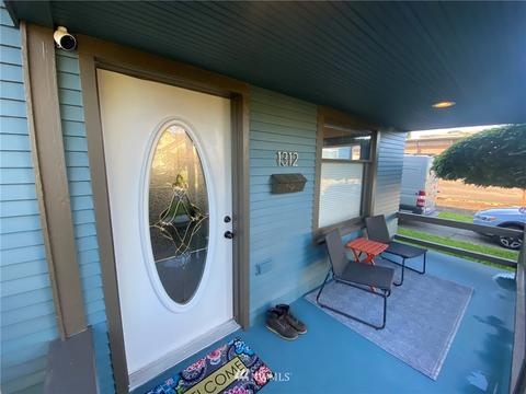 1312 Wells St, Enumclaw, WA 98022 photo 2