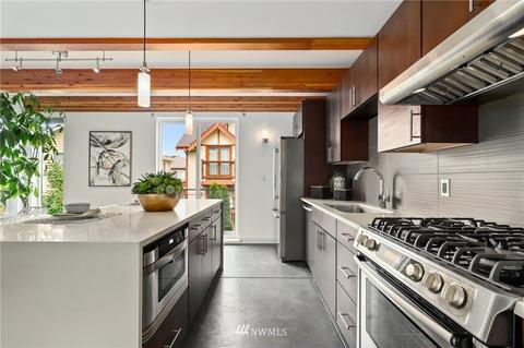 3825 Carr Pl N, Seattle, WA 98103 photo 6