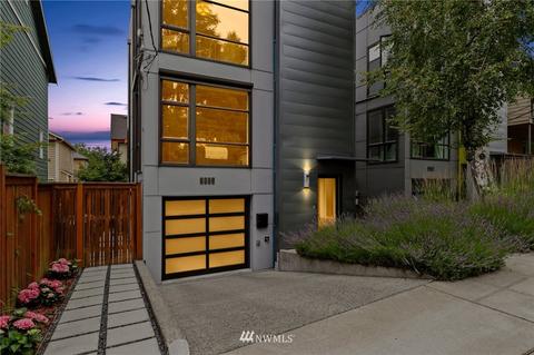 3825 Carr Pl N, Seattle, WA 98103 photo 2