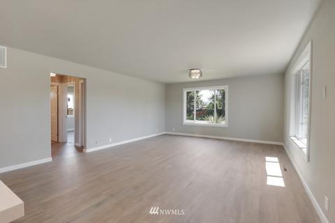 1209 Battersby Ave, Enumclaw, WA 98022 photo 2