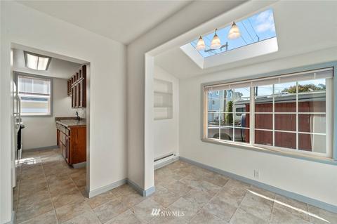 1109 E Marine View Dr, Everett, WA 98201 photo 7