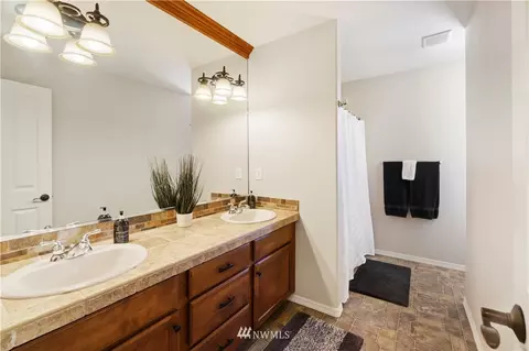 5829 164th Avenue Ct E, Sumner, WA 98390 photo 31