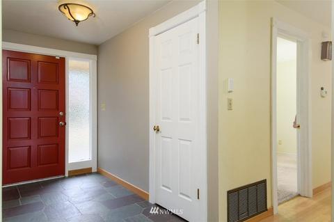 4802 Gardner Ave, Everett, WA 98203 photo 2