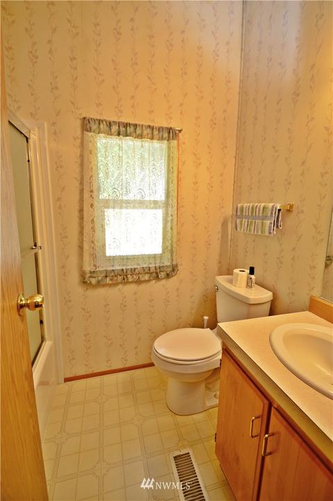 18516 E 223rd Ave, Orting, WA 98360 photo 12