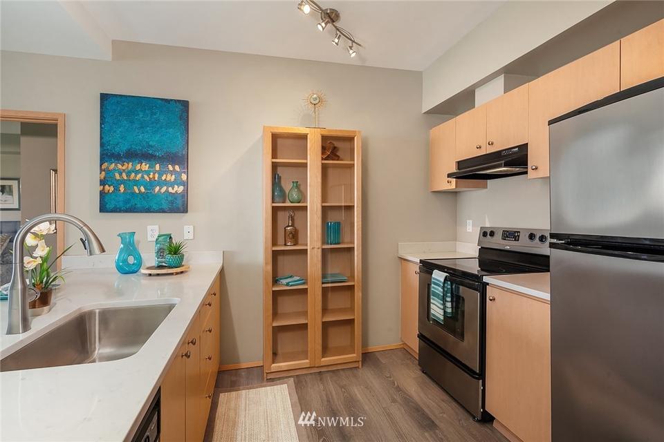  3213 Harbor Ave SW #305, Seattle, WA 98126 photo 6
