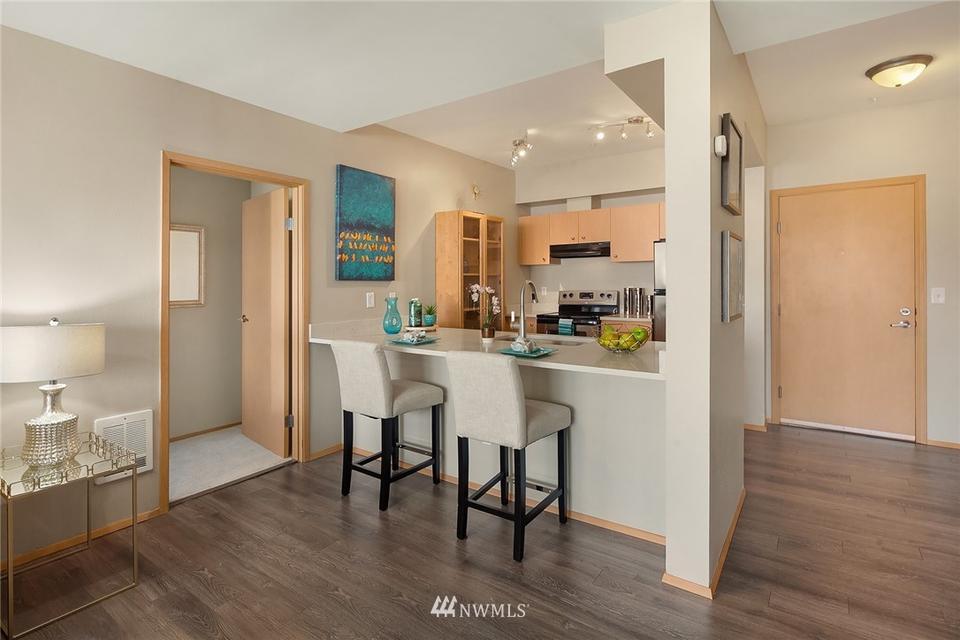  3213 Harbor Ave SW #305, Seattle, WA 98126 photo 4