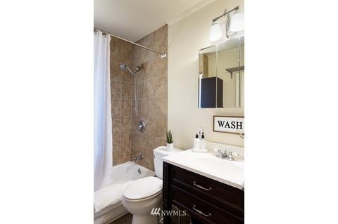 323 N 73rd St, Seattle, WA 98103 photo 17