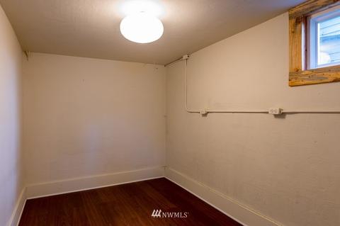323 N 73rd St, Seattle, WA 98103 photo 24