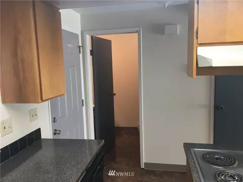 2708 Initial Pl, Enumclaw, WA 98022 photo 4